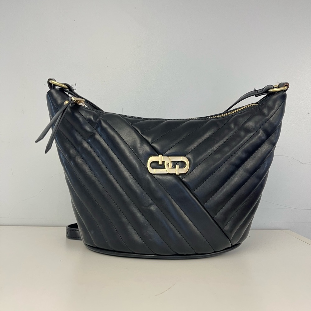 TIME AND TRU Black Quilted Faux Leather Crossbody